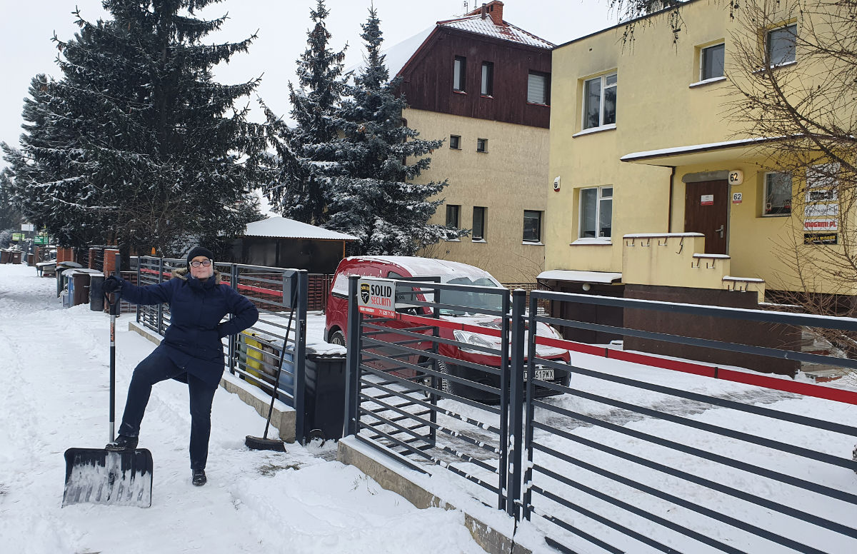 odśnieżanie firma kobieta